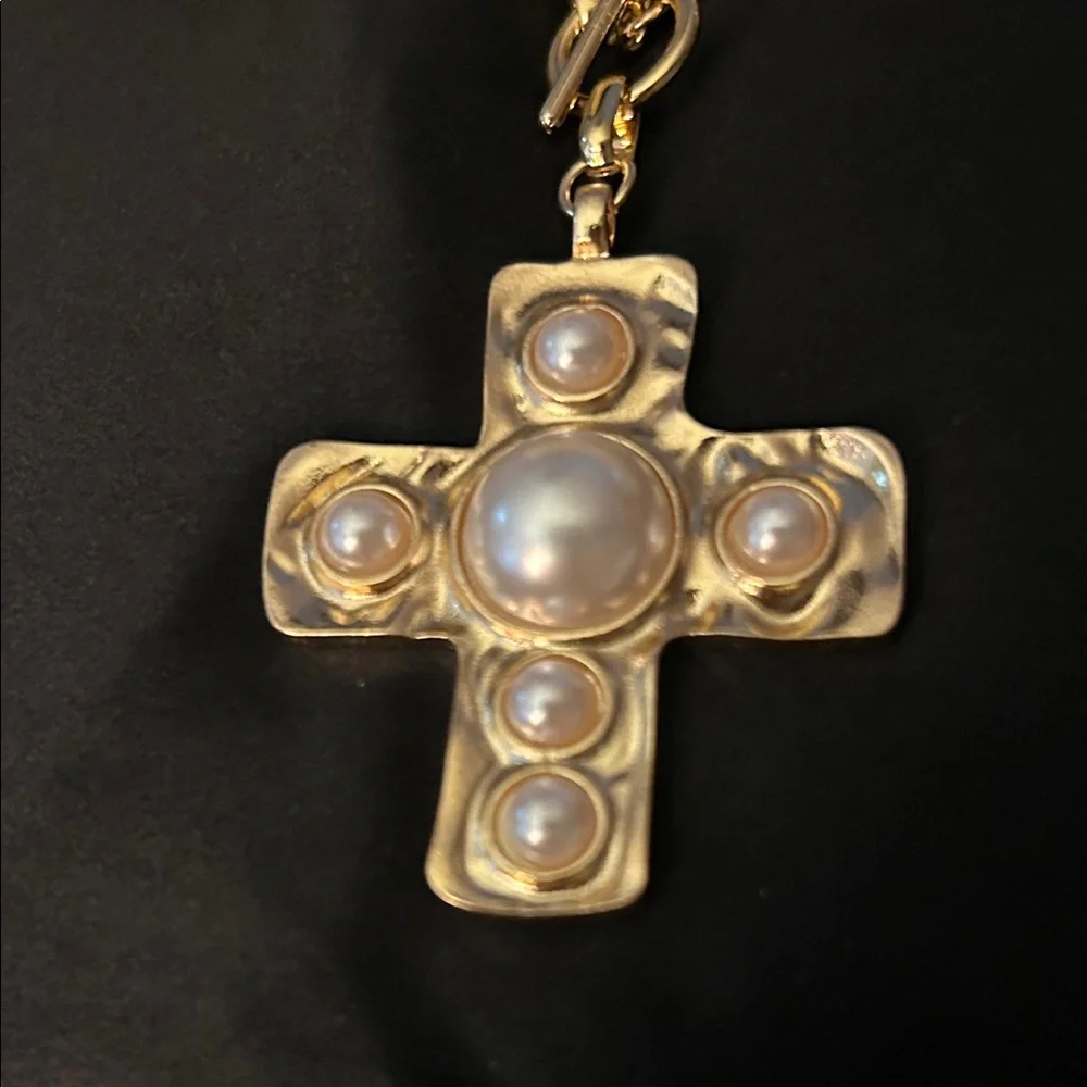 Elegant Gold and Pearl Cross Necklace NWT - Picture 2 of 8